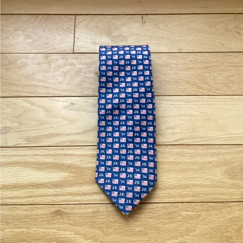 RARE Vineyard Vines Custom Collection: John Kerry 2004 Presidential Campaign Tie